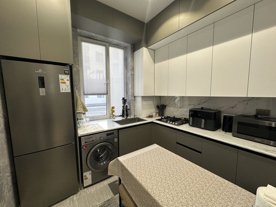 2+2/1/5 ж.к Дустлик евро ремонтом ориентир ул. Баку, Baku Residence