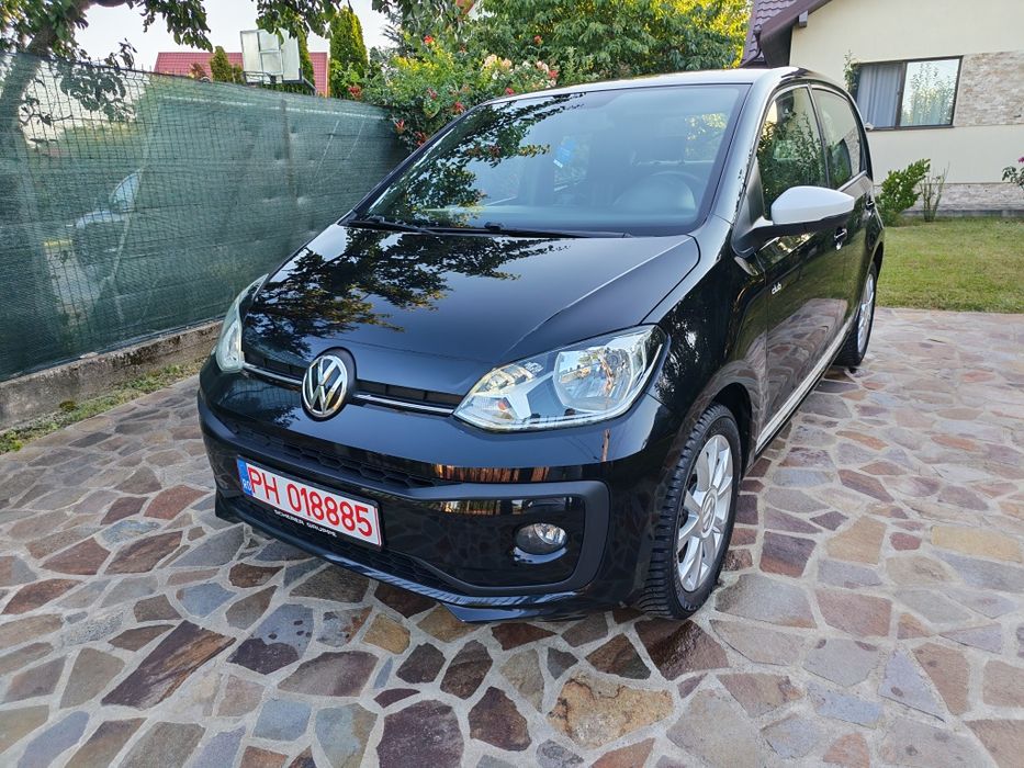 VW UP! Club facelift , an 2017, benzina, garantie