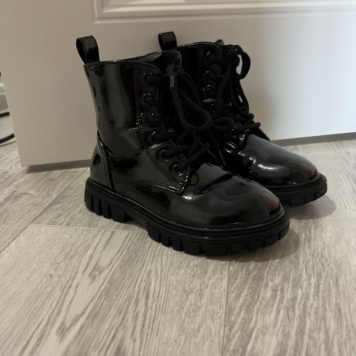 Продам ботинки весна, осень лакированные