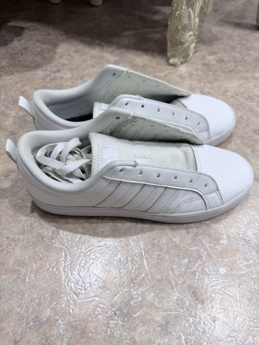 Продам кеды adidas