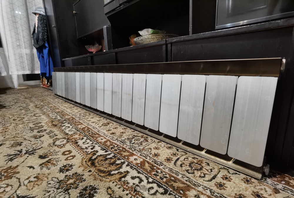 Алуминиев радиатор с 22 лидера. Никога не е бил монтиран!