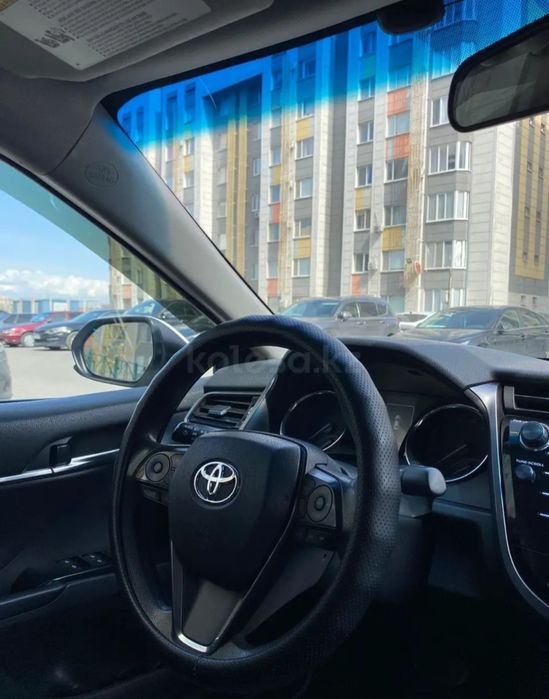 TOYOTA camry V70 LE