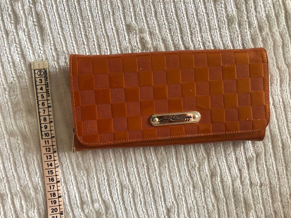 Клатч кожаный оранжевый
