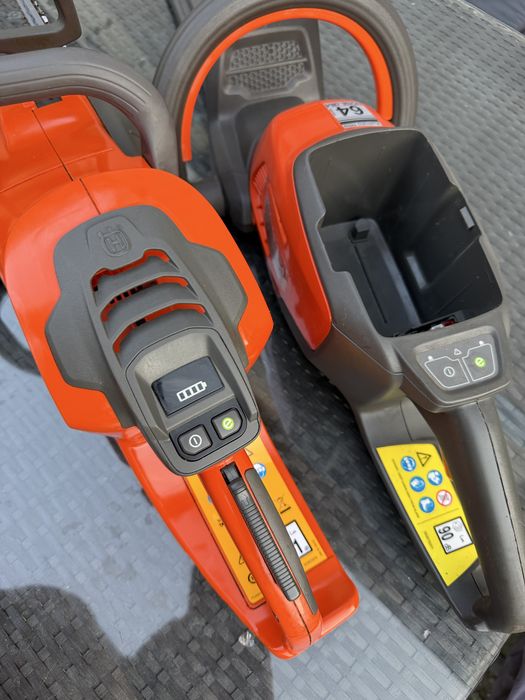 Drujba Husqvarna + Foarfeca gard viu Husqvarna
