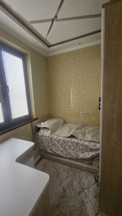 Продаётся 4 комнатная квартира в Чиланзар 18 квартал 8 дом