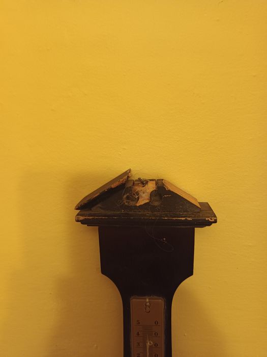 Ceas de perete, în stare buna