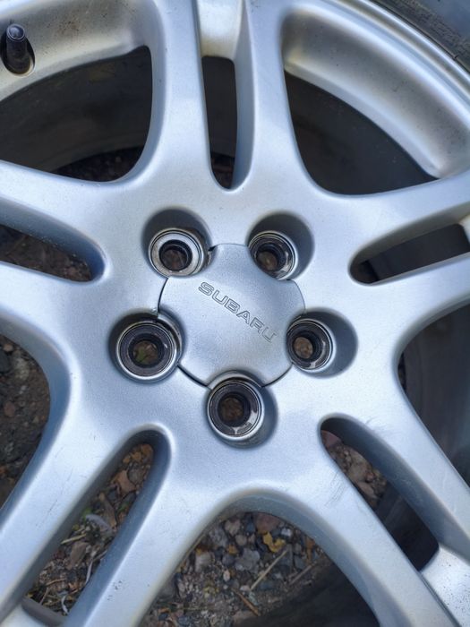 Диски R17 Subaru Original вместе с резиной
