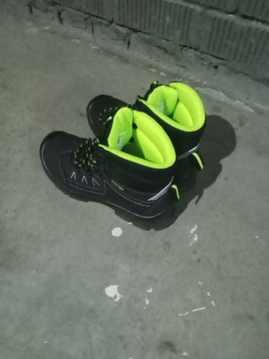 Продам спец обувь