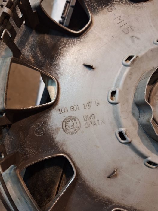 Метални джанти 15 цола и тасове