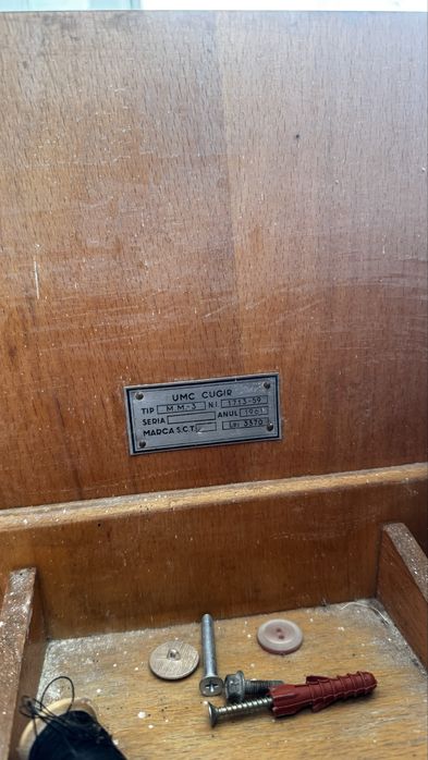 Masina de cusut din anul 1961 UMC CUGIR