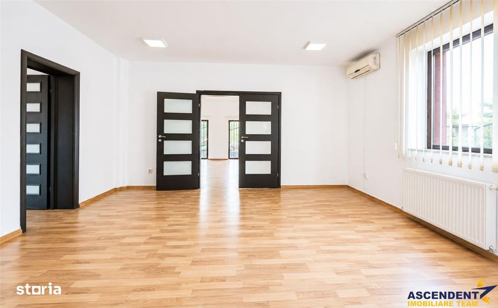 Spatiu versatil ultracentral, 125 mp, curte, parcare, clasa A, Brasov