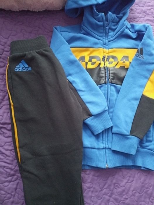 Adidas анцуг за момче 4-5 годинки
