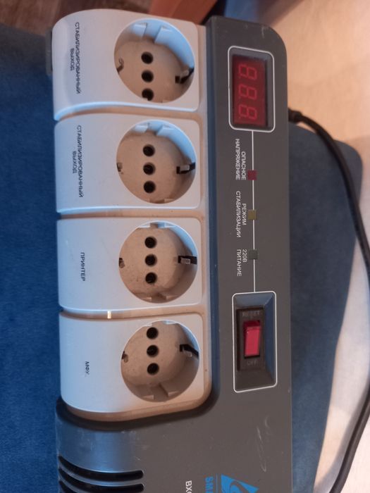 Стабилизатор напряжения