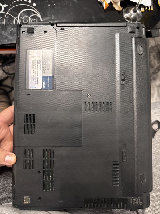 Laptop ASUS U41J functional.