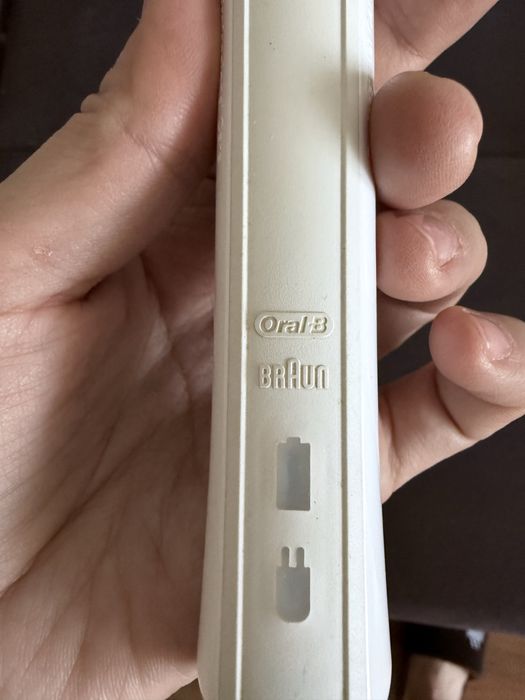 Электрощётка Braun