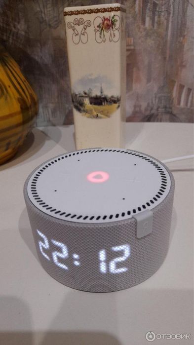 Мини алиса с дисплеем часами