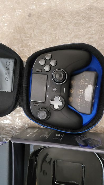 Топ в света геймърски контролер джойстик Nacon Revolution unlimited Pr