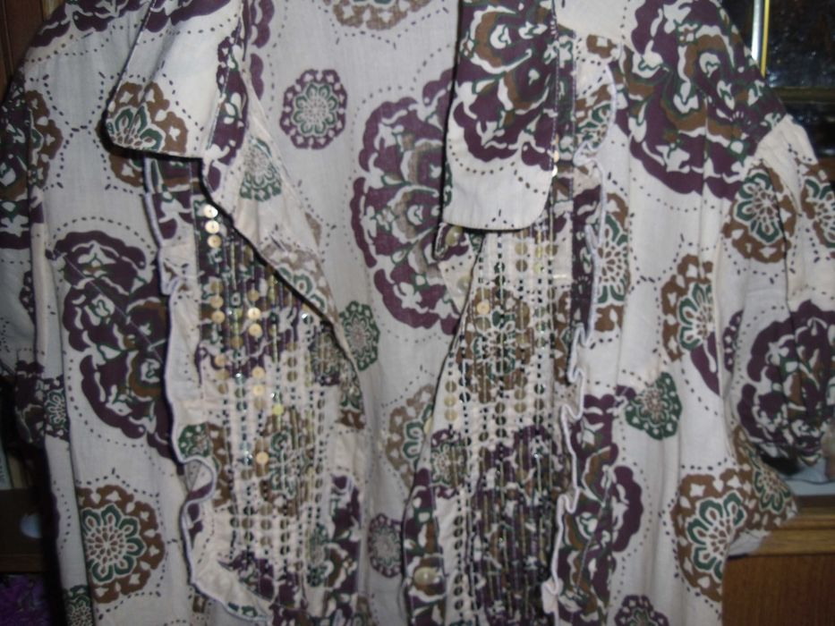 rochita- tunica brodata cu margele