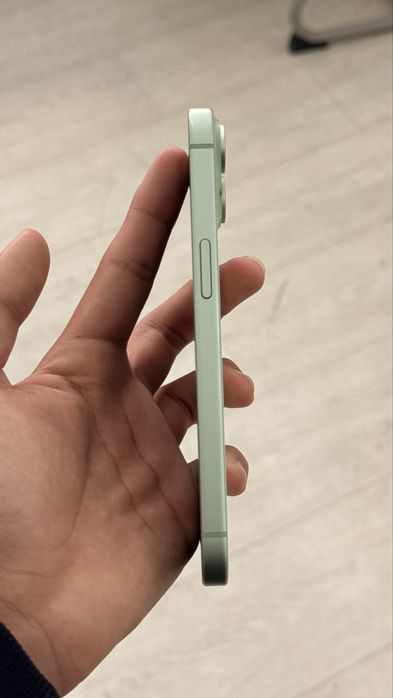 iPhone 15 128gb.