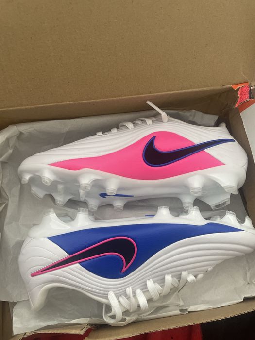 Ghete fotbal nike tiempo maestro noi!