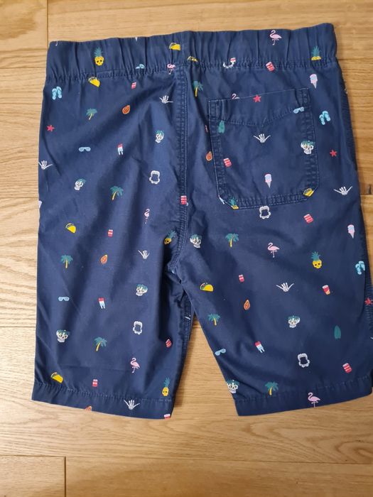 Pantaloni eleganți scurți 140-146