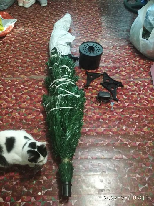 Елка новогодняя .