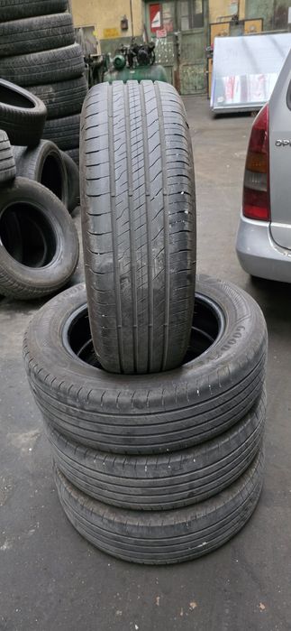Гуми 4бр 215/60/17 - 1бр  169лв