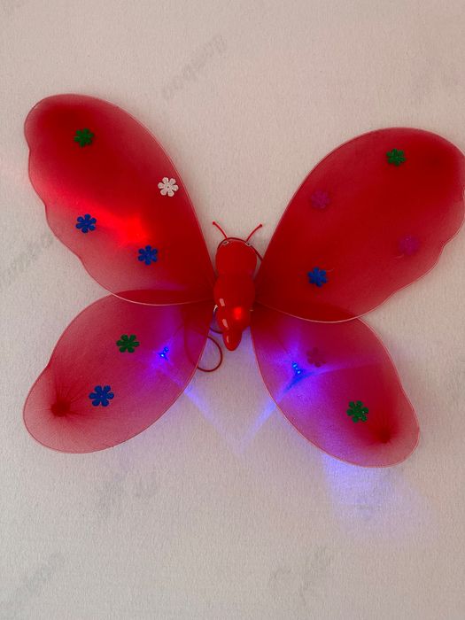 Крила на пеперуда - светещи
