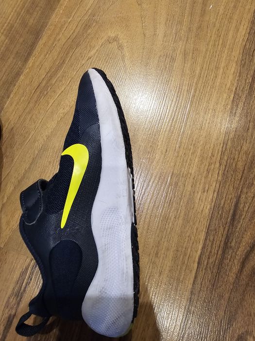 Детски маратонки Nike Revolution 7