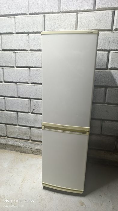 Продам холодильник Samsung