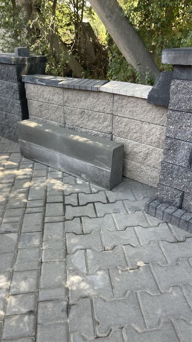 Дорожный бордюр