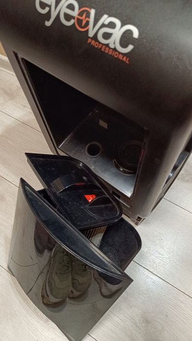 Автоматична прахосмукачка за бръснарски и фризьорски, грууминг салони .За ремонт или за части
bPbCHAPCK, PM3bOPCKM 
FPYyMUHI CAJOHM SIBEL EYE-VAC
CLEA
