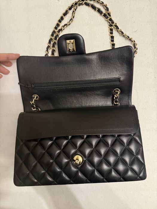 Chanel medium flip bag