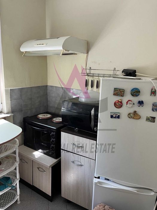 Дава се под наем Едностаен апартамент в Варна, Червен площад - 25 кв.м за 225 € - Снимка #1