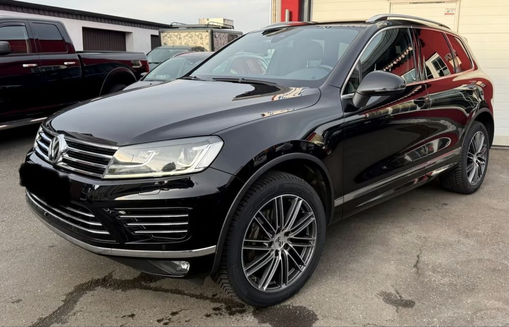 Dezmembrez VW Touareg 3.0 TDI CVV, R Line Facelift