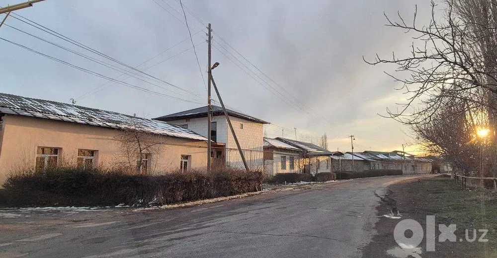 Продаётся земля под стройку коттеджей (5,3 соток или 3 по 1,8 соток)