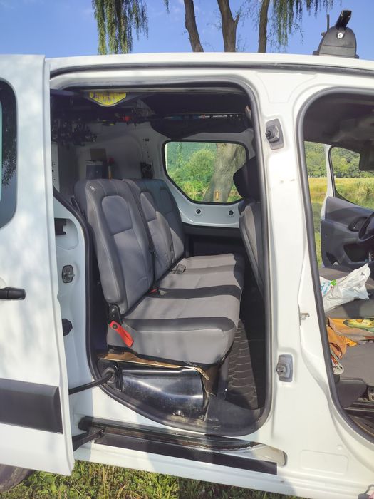 Vind Autoutilitara N1cu , 5locuri Peugeot partener