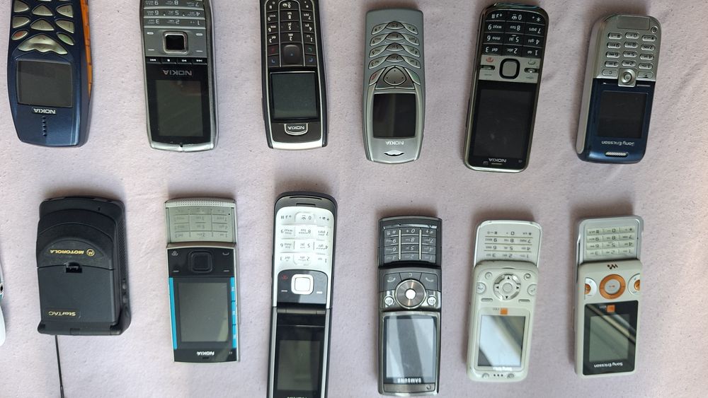 Lot telefoane clectie vintge