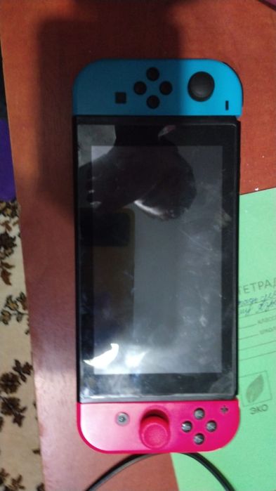 Продаю Нинтендо свитч