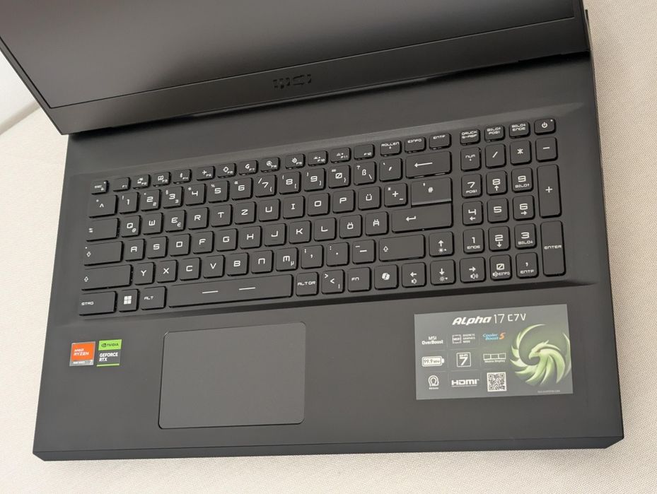 Vand Laptop Gaming/ Workstation Msi Alpha 17 C7VG impecabil