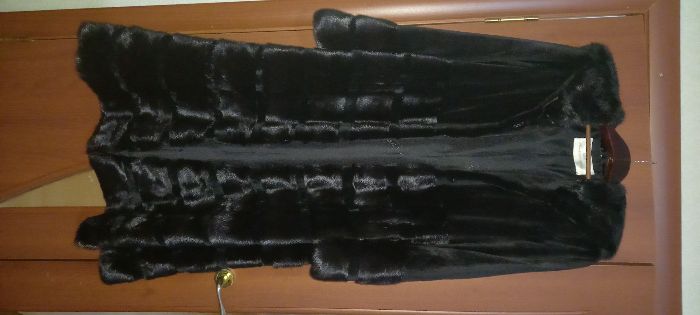 Шуба норковая женская.