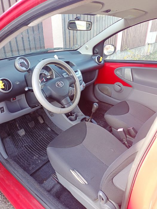 Vând Toyota Aygo
