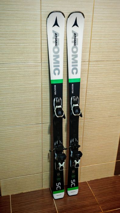 Schiuri atomic redster sc 140-142cm -clapari ski
