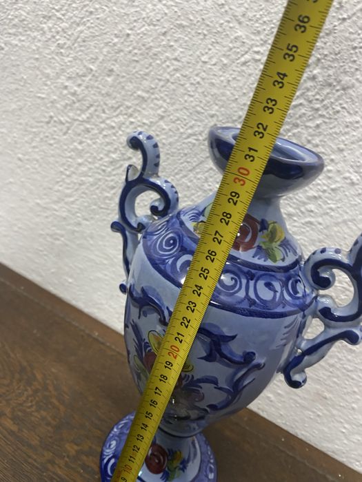 Португалска ваза с маркировка в кобалтово синьо