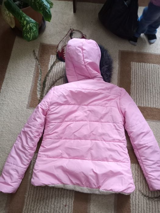 Продам женскую куртку