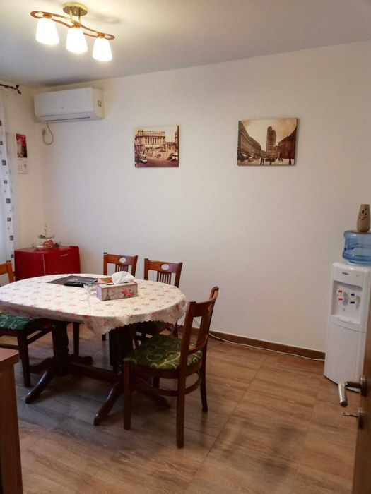 Vanzare apartament 4 camere