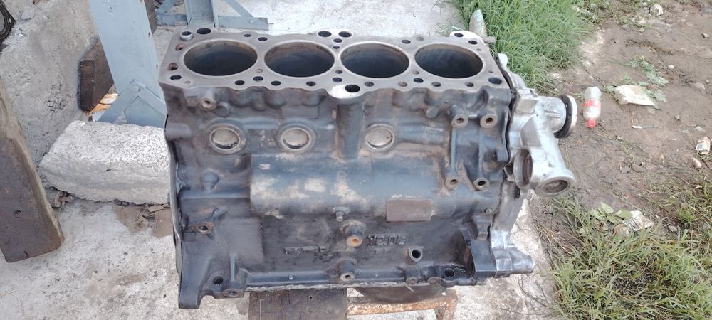 Матор 2 куб Хундай санта 2 1994