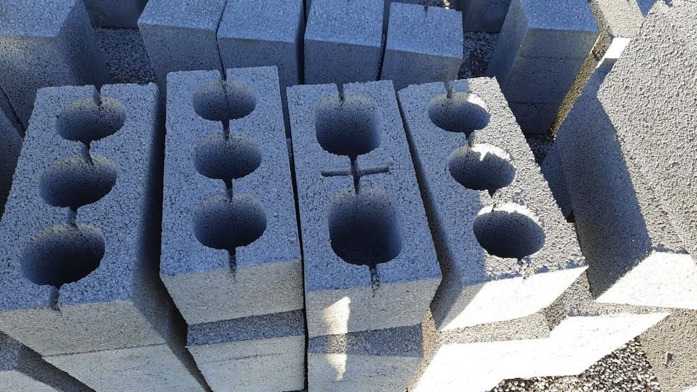 Шлакоблок (песок,щебень,гпс,цемент )