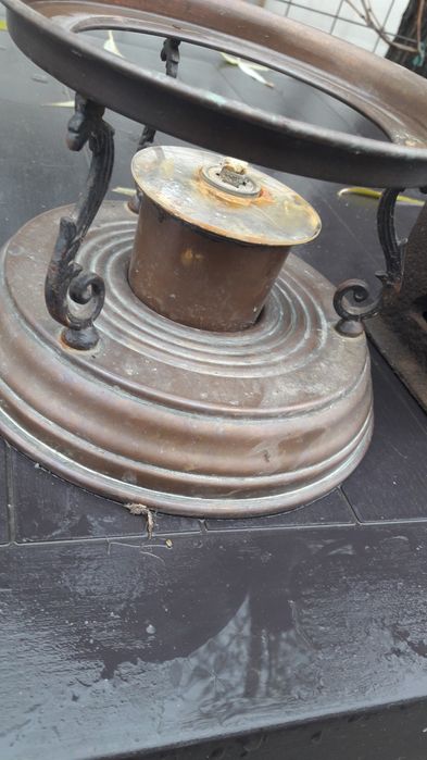 Vînd aceste obiecte vechi pentru colecție