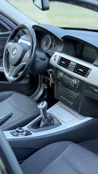 BMW Seria 3 (E90 LCI) 318d – 2010 –  vopsit Raptor